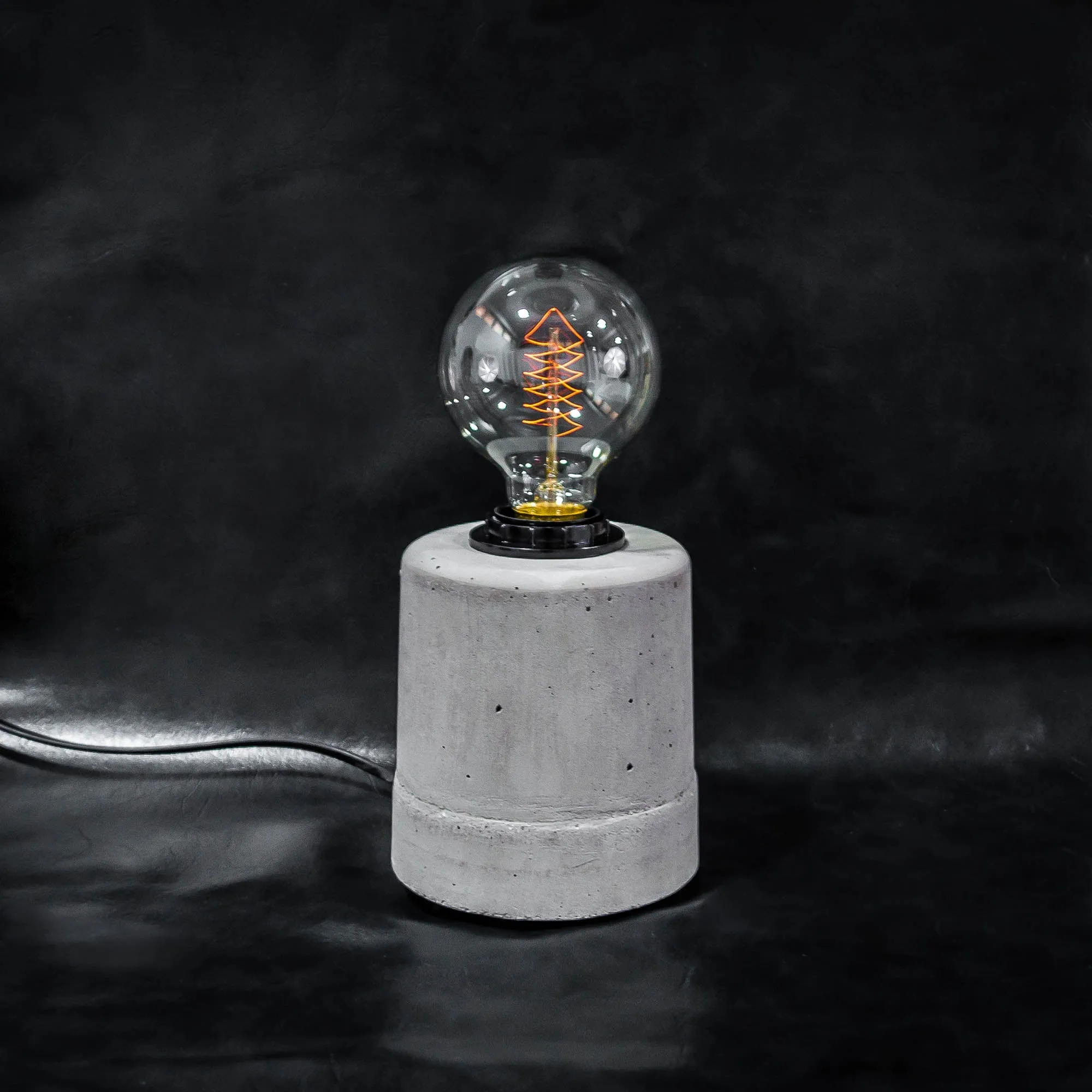 Cdl110 Minimalist Californian Concrete Desk Lamp