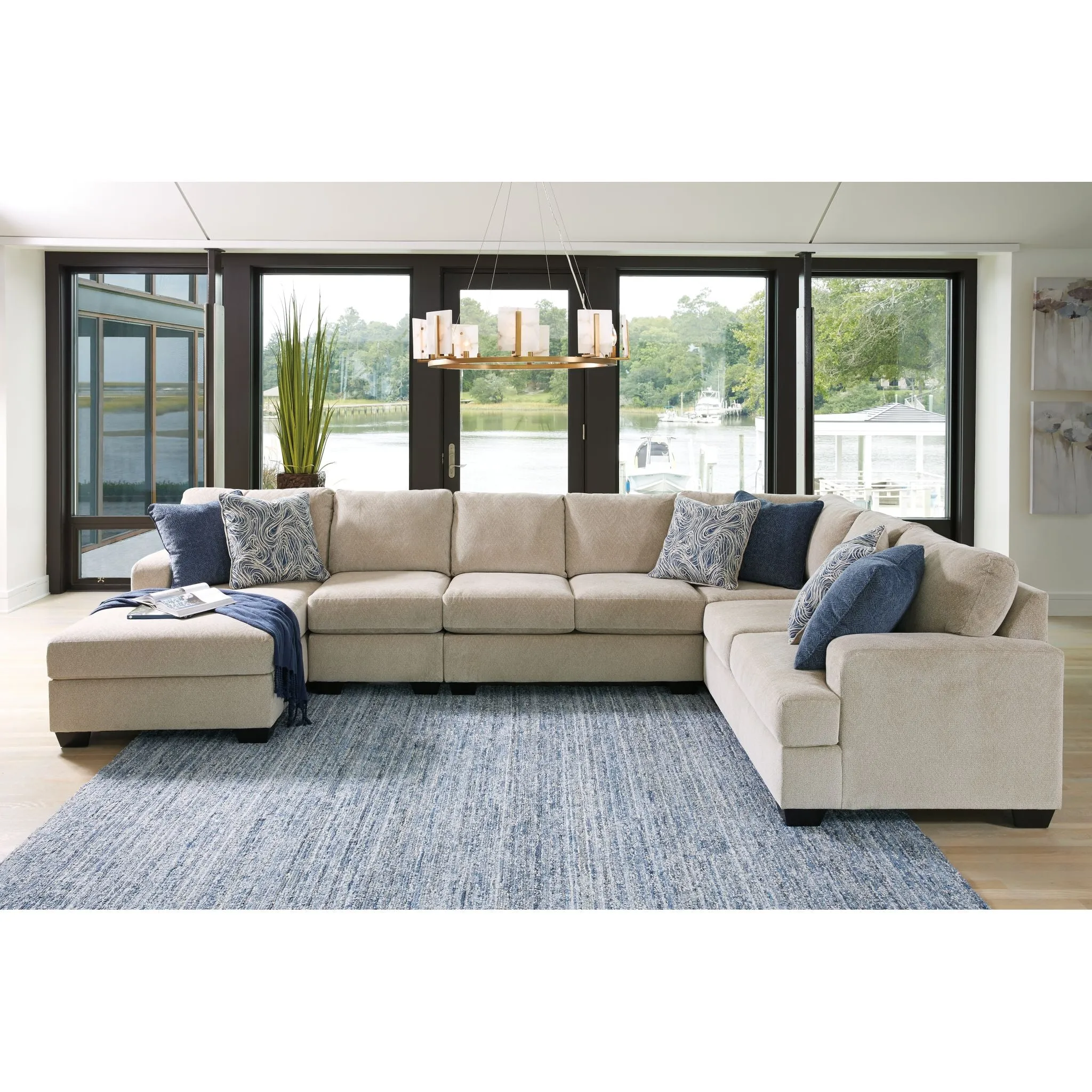 Enola-Exclusive 5 Piece Sectional