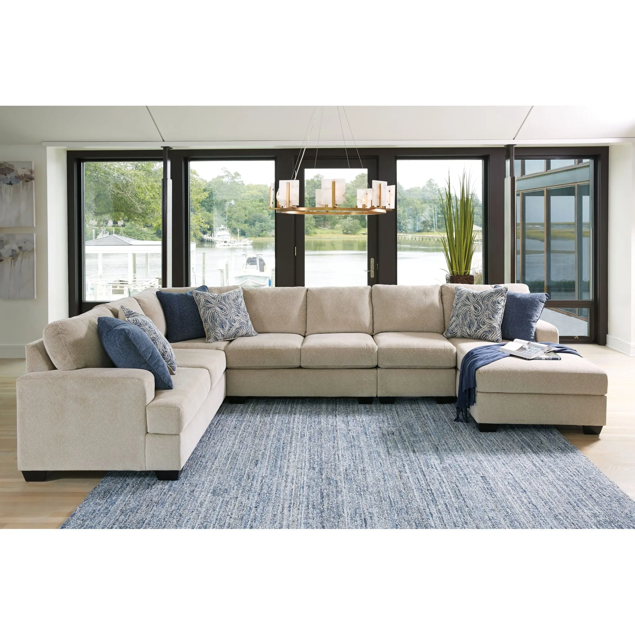 Enola-Exclusive 5 Piece Sectional