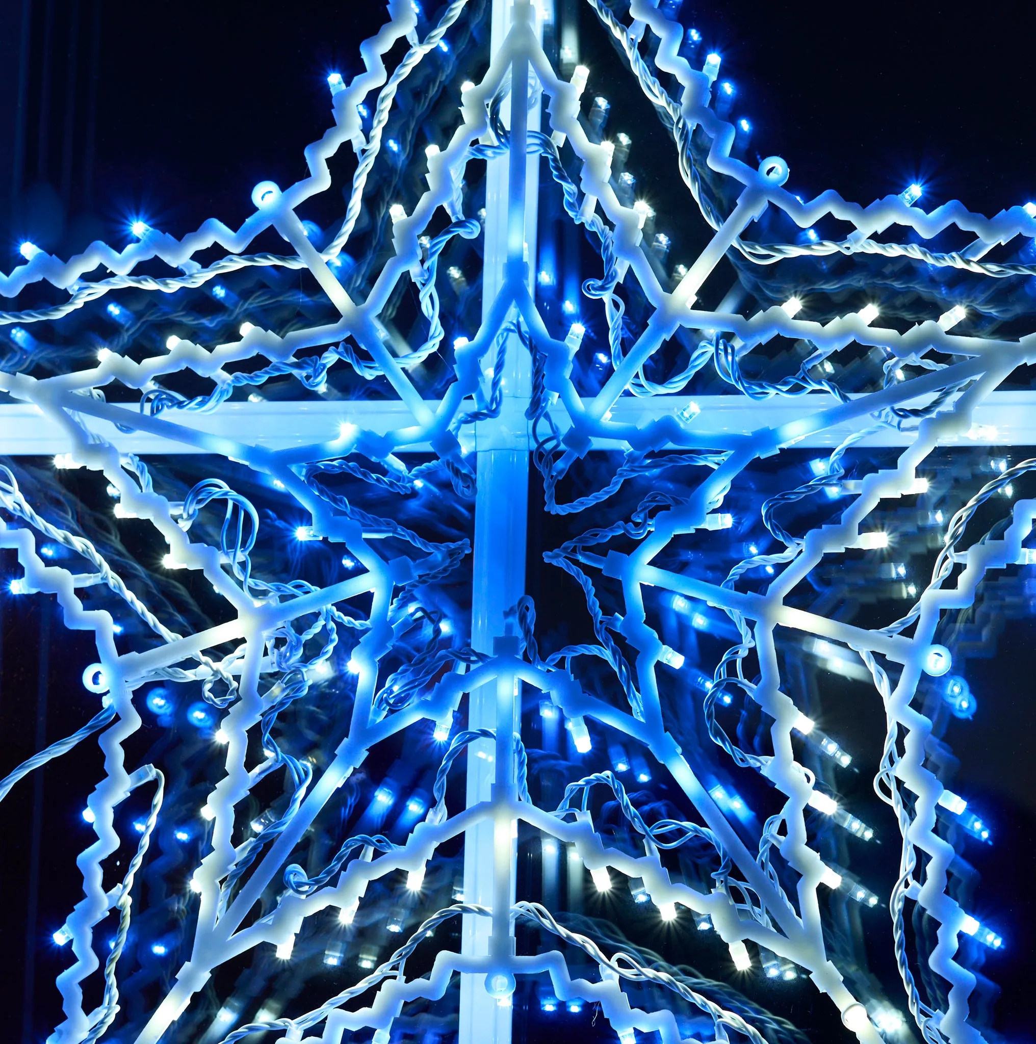 Festive Star LED Window Light ‚ Blue & White Christmas Decoration